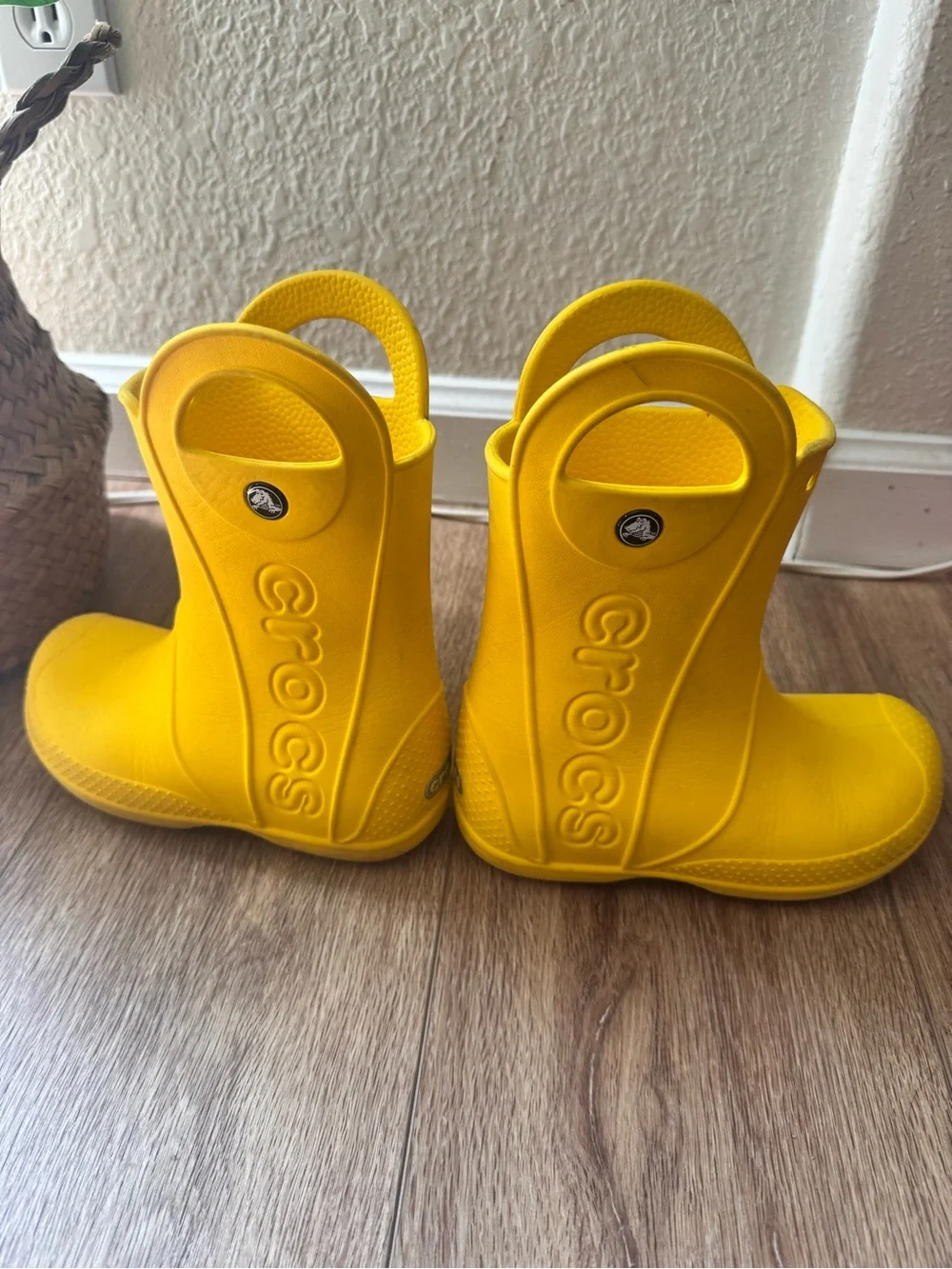 CROCS Kids Yellow Rain Boots, Pink classic Clog, Set of old Navy Jelly’s. USED
